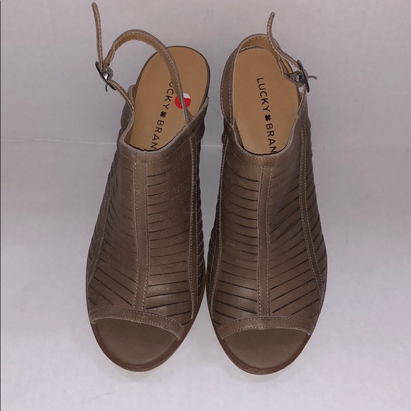 NWT Lucky Brand Lialor Sandals, Size 8.5 - Picture 2 of 6